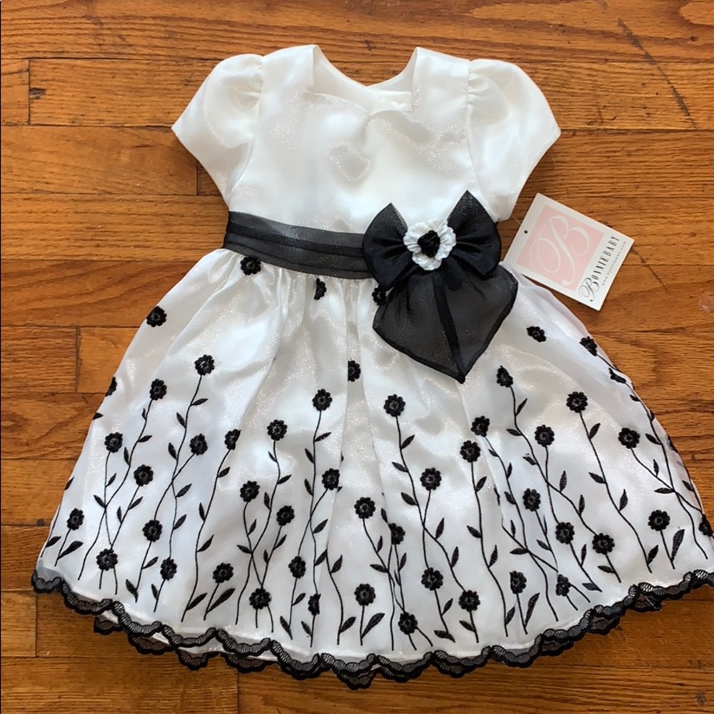 Holiday White/Black Floral Dress